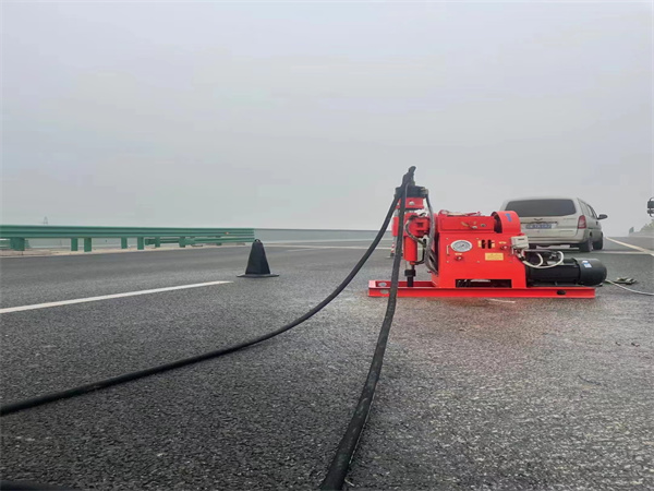 麻城马路路基路面开裂下沉注浆加固灌浆